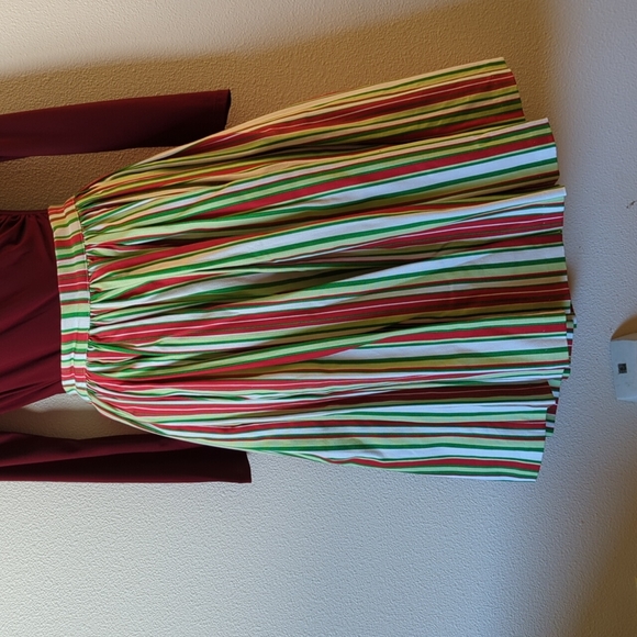 Pinup Couture Petite Jenny skirt in Candy Cane Stripe - Picture 3 of 4